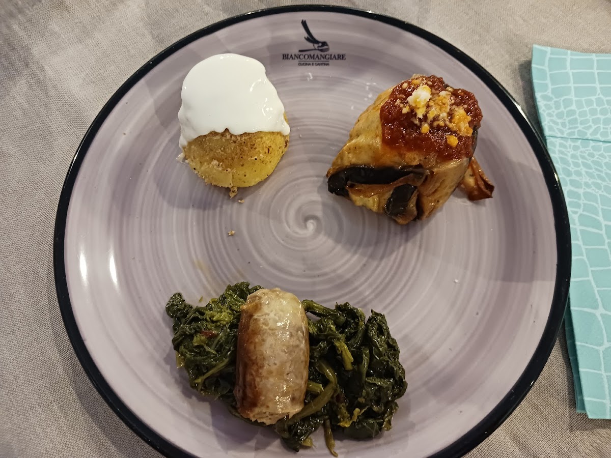 Biancomangiare - Cucina tipica napoletana Trattoria Osteria Napoli foto 7